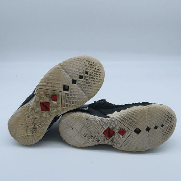 Nike LeBron‎ 18 Low Black University Red Basketball Sneakers  Size 5.5Y (Women’s - Picture 6 of 10